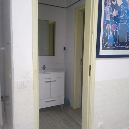 Melaya Budget Ostello *